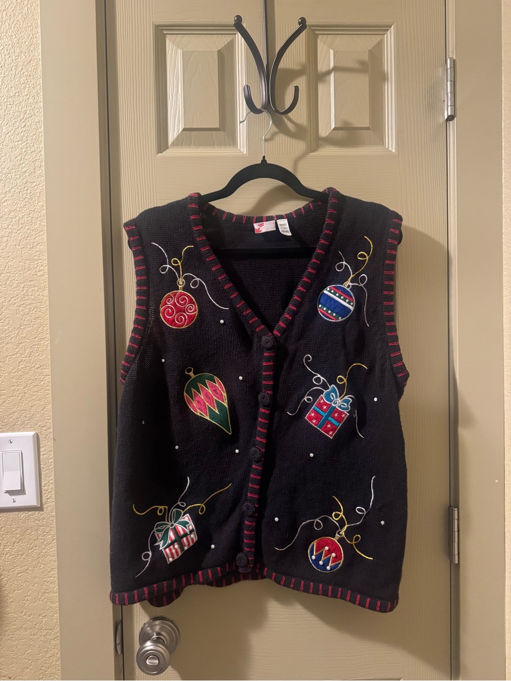 Vintage Holiday Editions Ornament Knit Vest - Black -